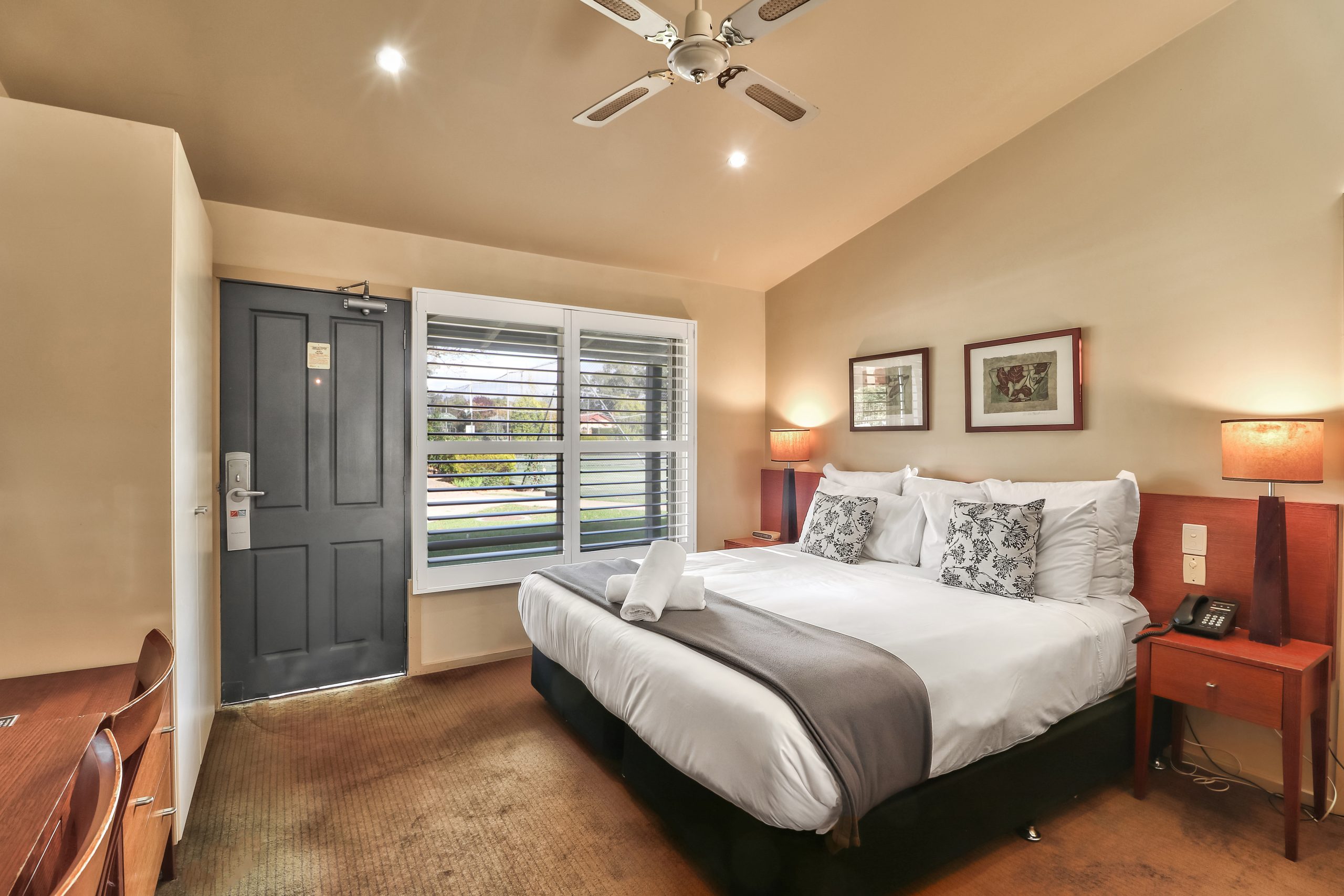 Alzburg Resort Spa Room King Bed window